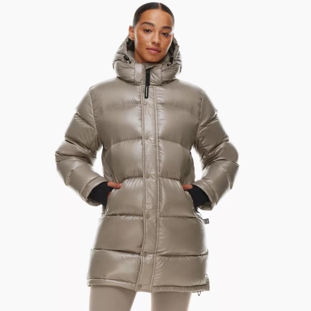 Aritzia Super Puff Mid in Modern Taupe - Shine LARGE